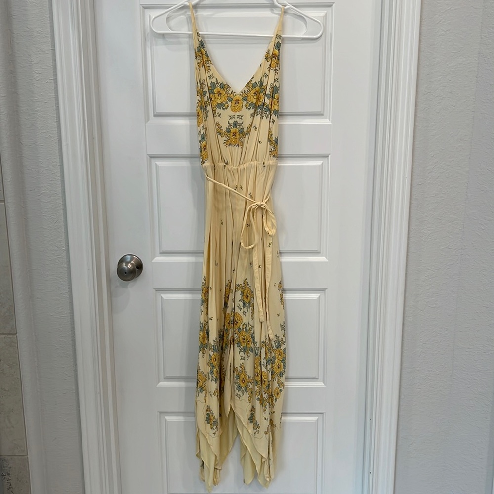 Yellow sundress